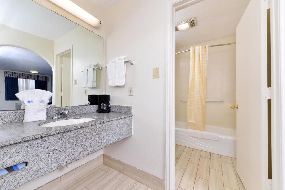 One King Bed Suite interior